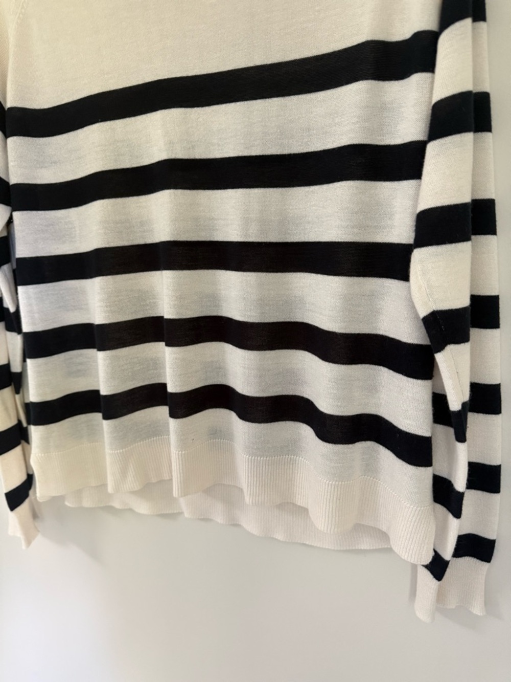 ZARA Long Sleeve Thin Knit Sweater Cream and Black Striped Size M GUC - Picture 6 of 14